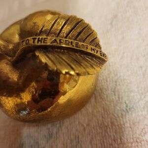 VTG Bronze Apple Of My Eye 1.1 Lb And 2 Inch Paperweight Figurine